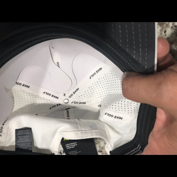 Nike golf hat SnapBack - Picture 2 of 3